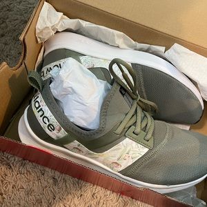 Womens New Balance floral tennis shoes